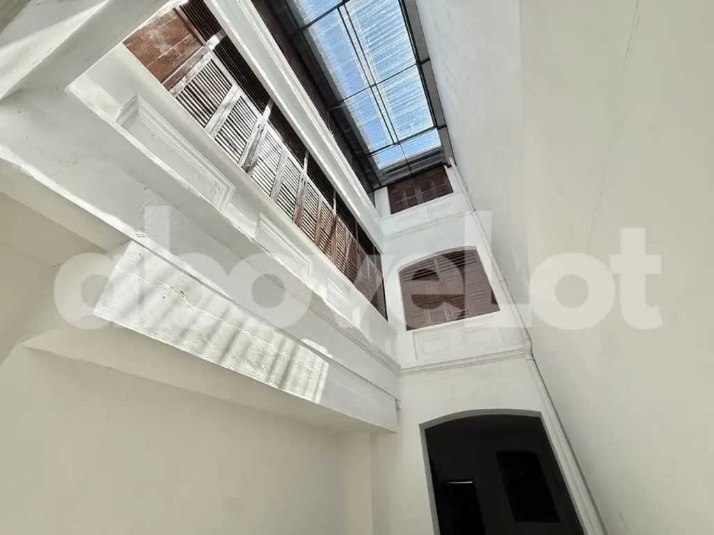 NEW REFURBISH 3-Storey Shop For Rent at Lebuh Campbell, Georgetown 3250sf | aboveLot