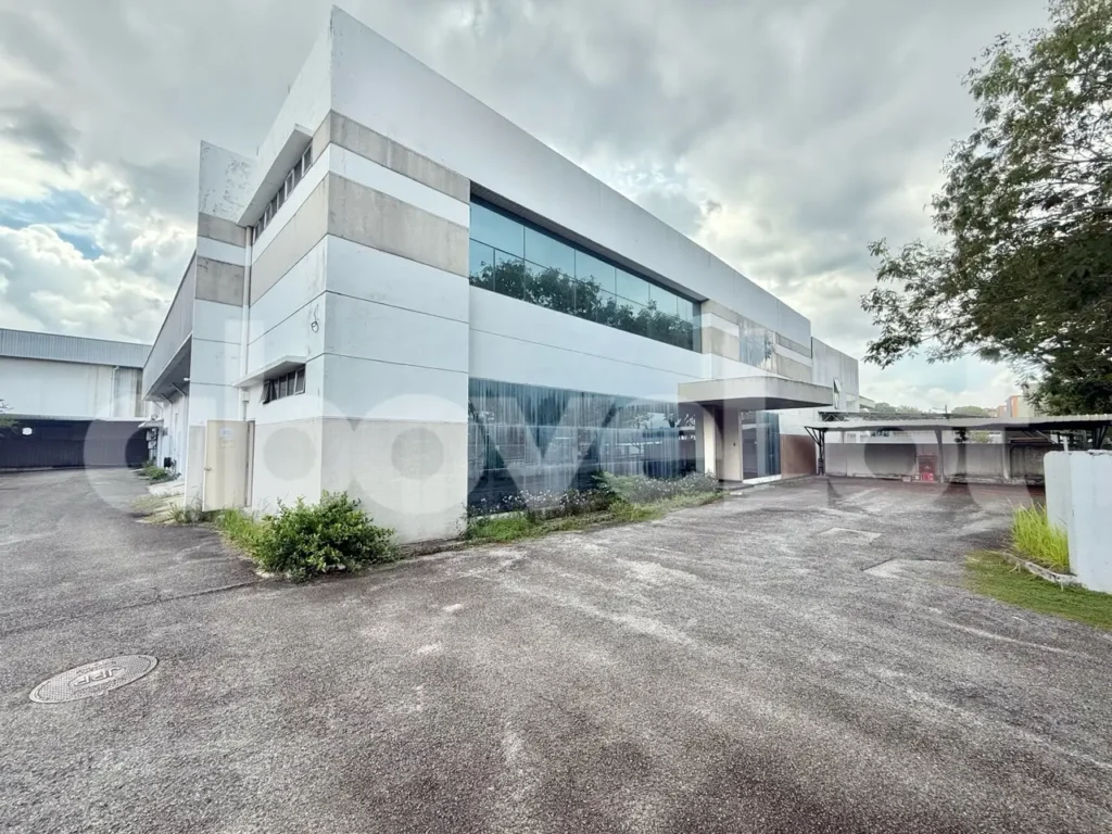 Semi-Detached Warehouse Factory For Rent at Kawasan Perindustrian Bukit Minyak, Good Condition | aboveLot