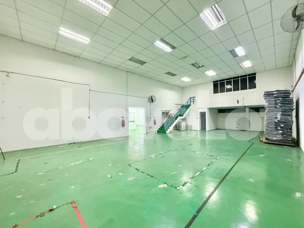 BEST CONDITION 1.5-Storey Warehouse Factory For Rent Bukit Minyak | aboveLot