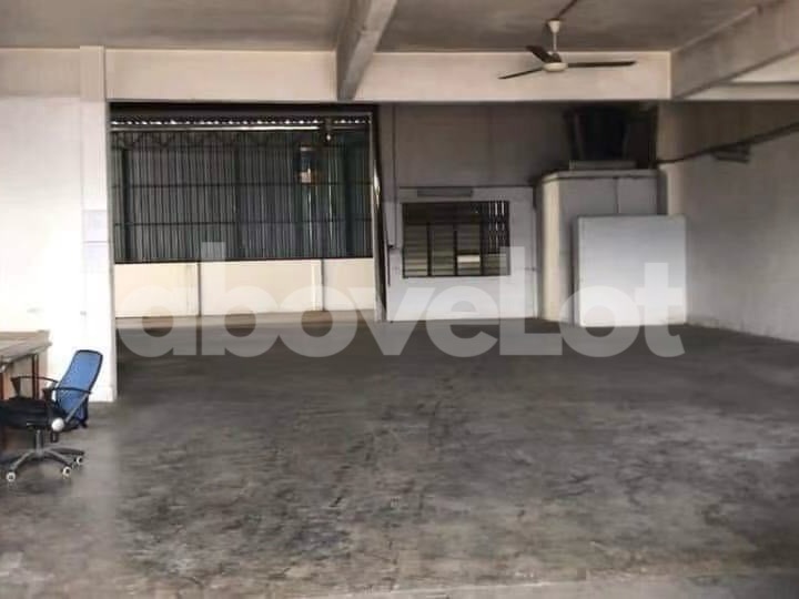 Light Industrial Warehouse Factory For Rent Permatang Tinggi near Bukit Minyak | aboveLot